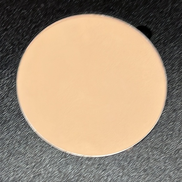 L'Bri Perfect Finish Dual Action Compact Pressed Powder Foundation - Latte 63LAT - Picture 2 of 4